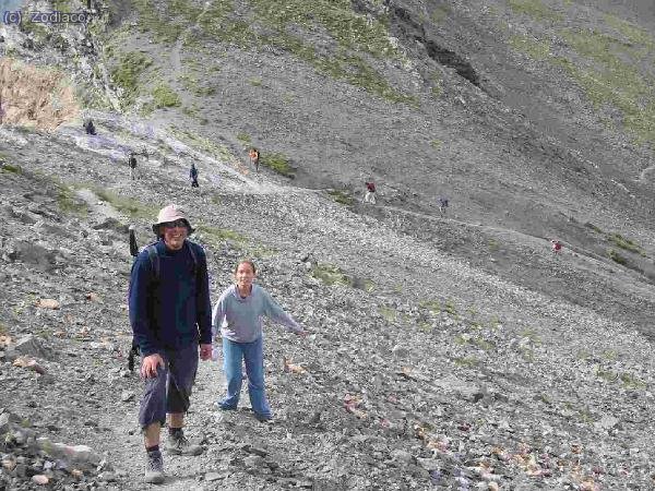 llegando al Noucreus un sábado EN PROCESIÓN, Ana y Alicuecano
