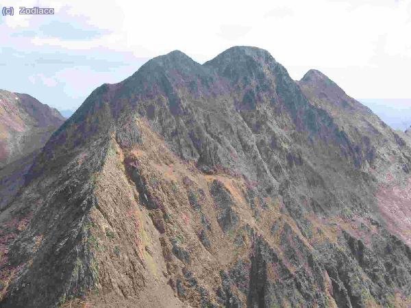Los 3 picos m&aacute;s altos de Catalu&ntilde;a, vistos desde la cima del cuarto. Buena foto de la cresta al Verdaguer.