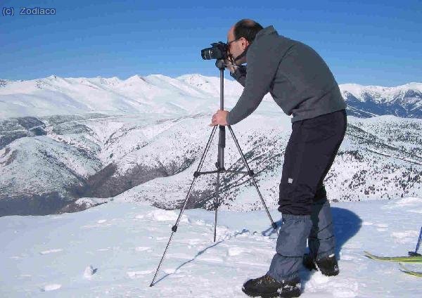 Pratenc tomando buenas panorámicas, ya que esta zona es un excelente mirador del Pirineo