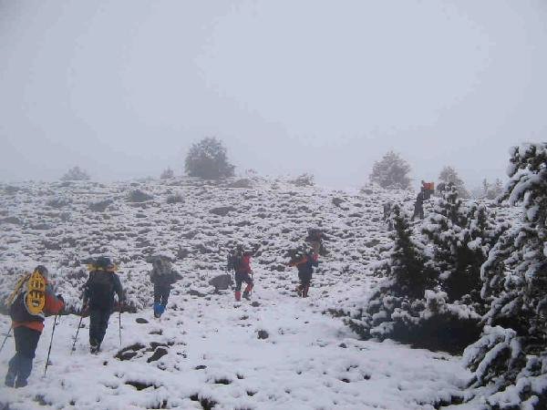 subiendo por la pista: Nurimosa se ve abajo, y Tonimd arriba, entre medio no les distingo quienes son