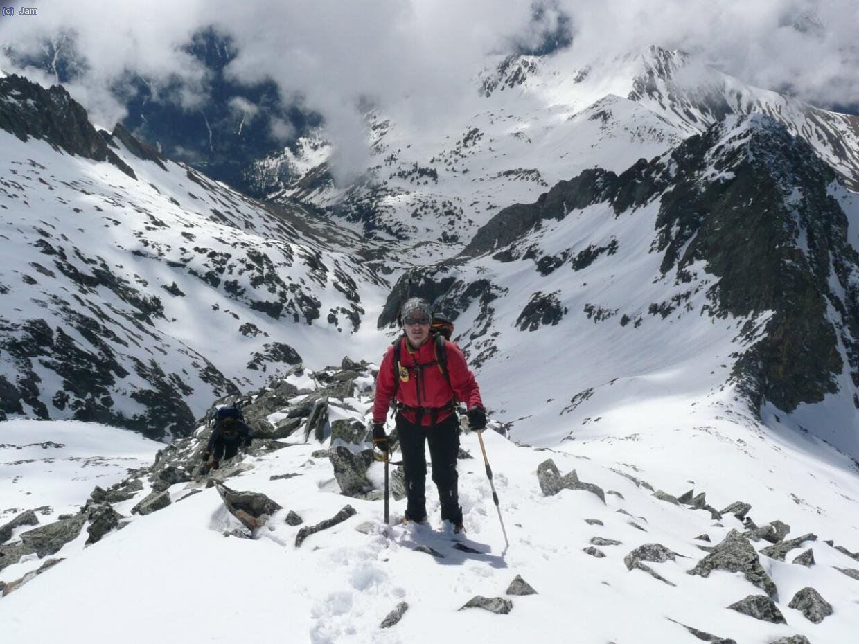 El coll Ubago i el Perdigueret, des el comen&ccedil;amen de la cresta.