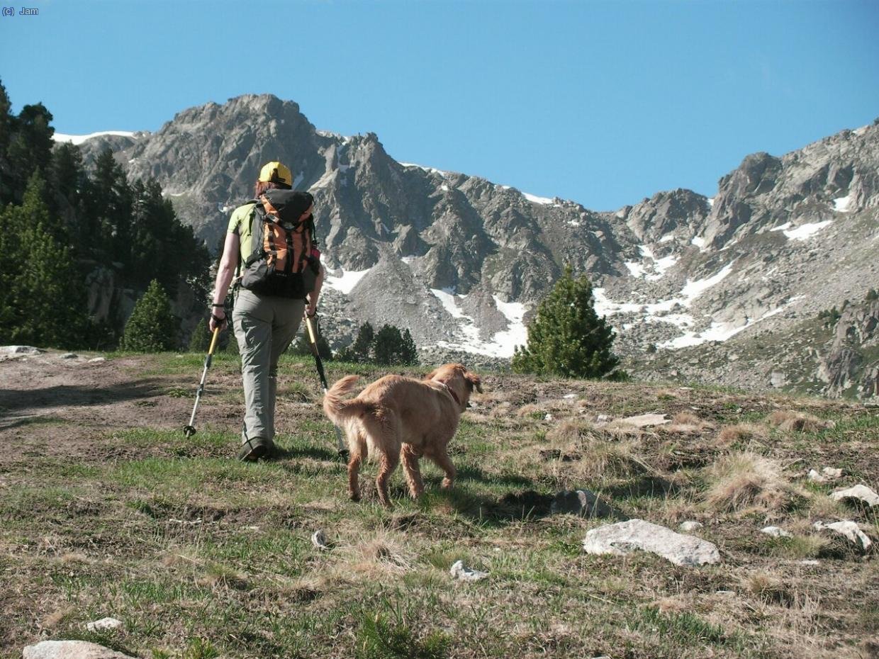 Al fons el pic de la Portella de Joan Antoni.
