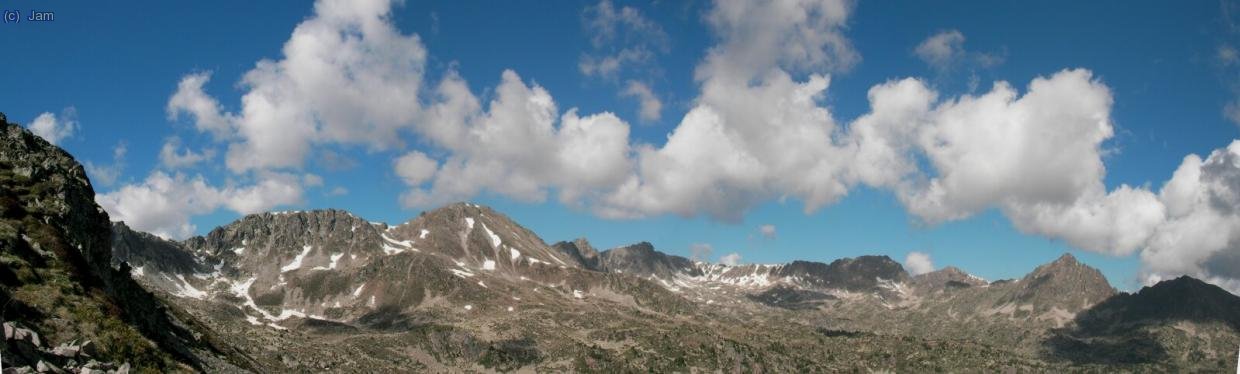 La carena que va des de el pic Alt del Cubil fins al Montmal&uacute;s passat per el circ del Pessons.