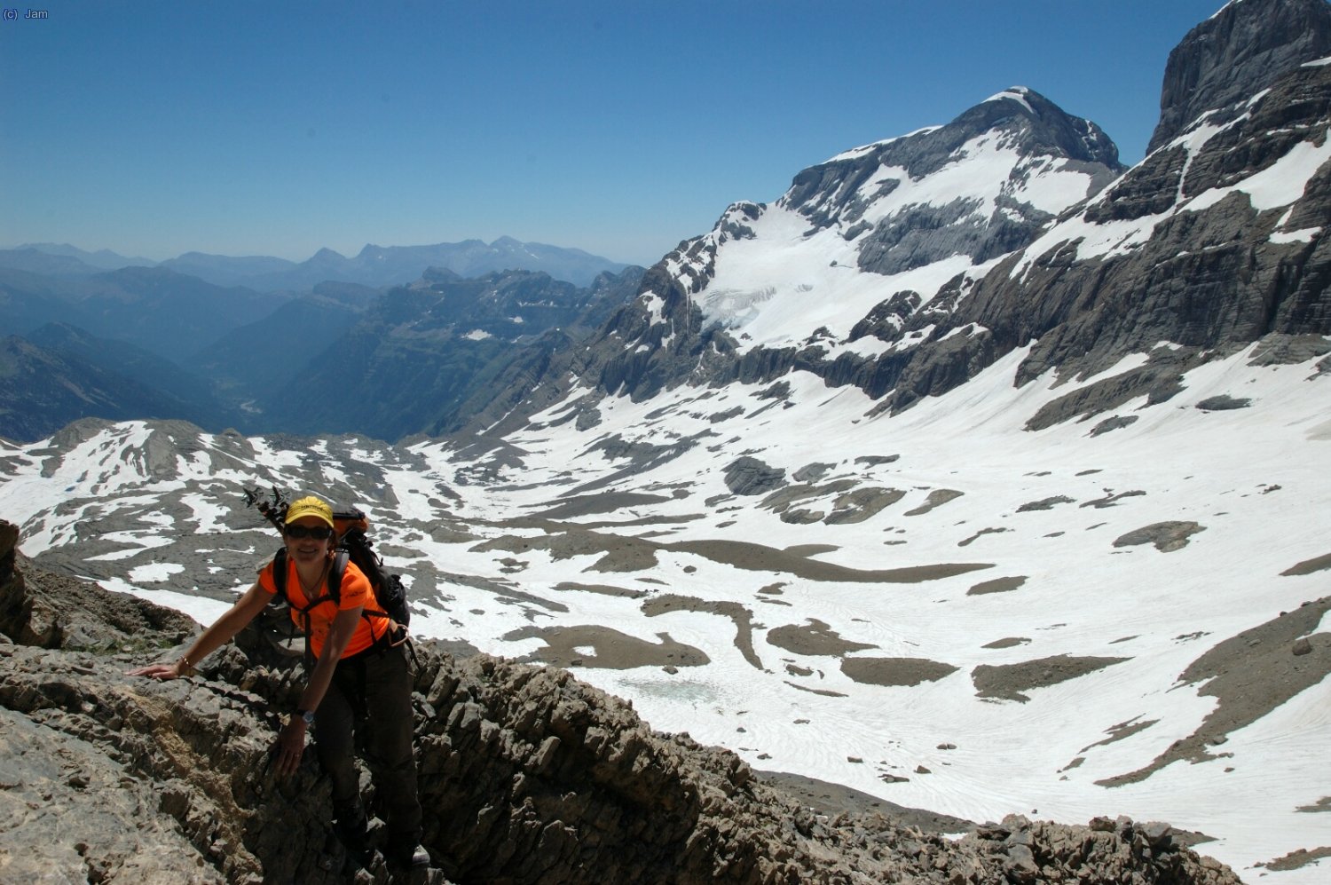 I aqu&iacute; amb el Perdut al fons.