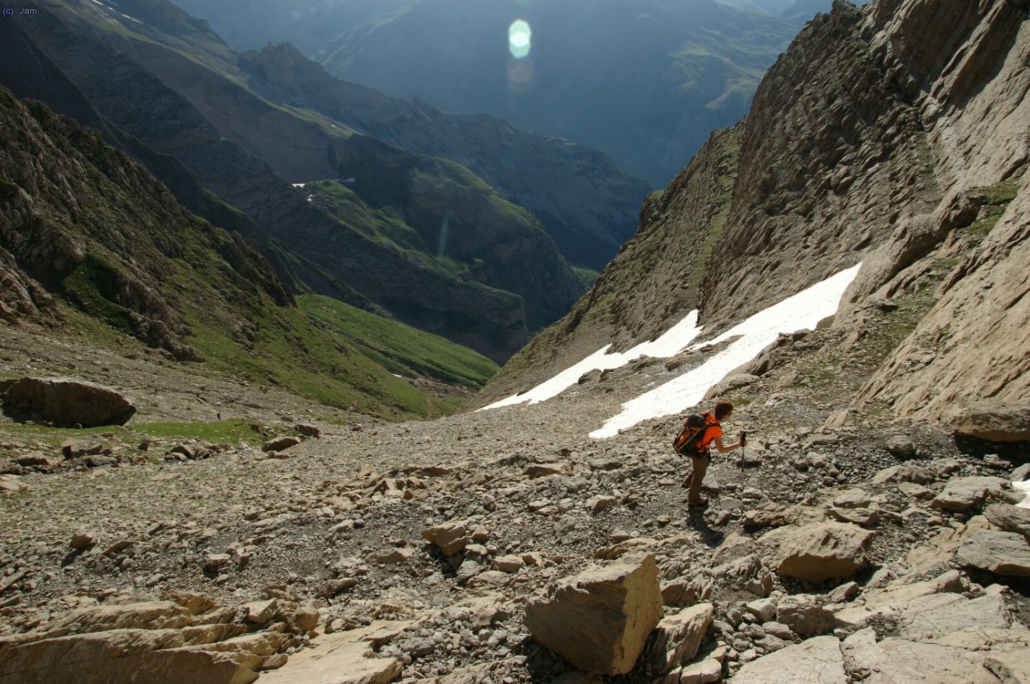 Si mirem avall veiem per on hem pujat.