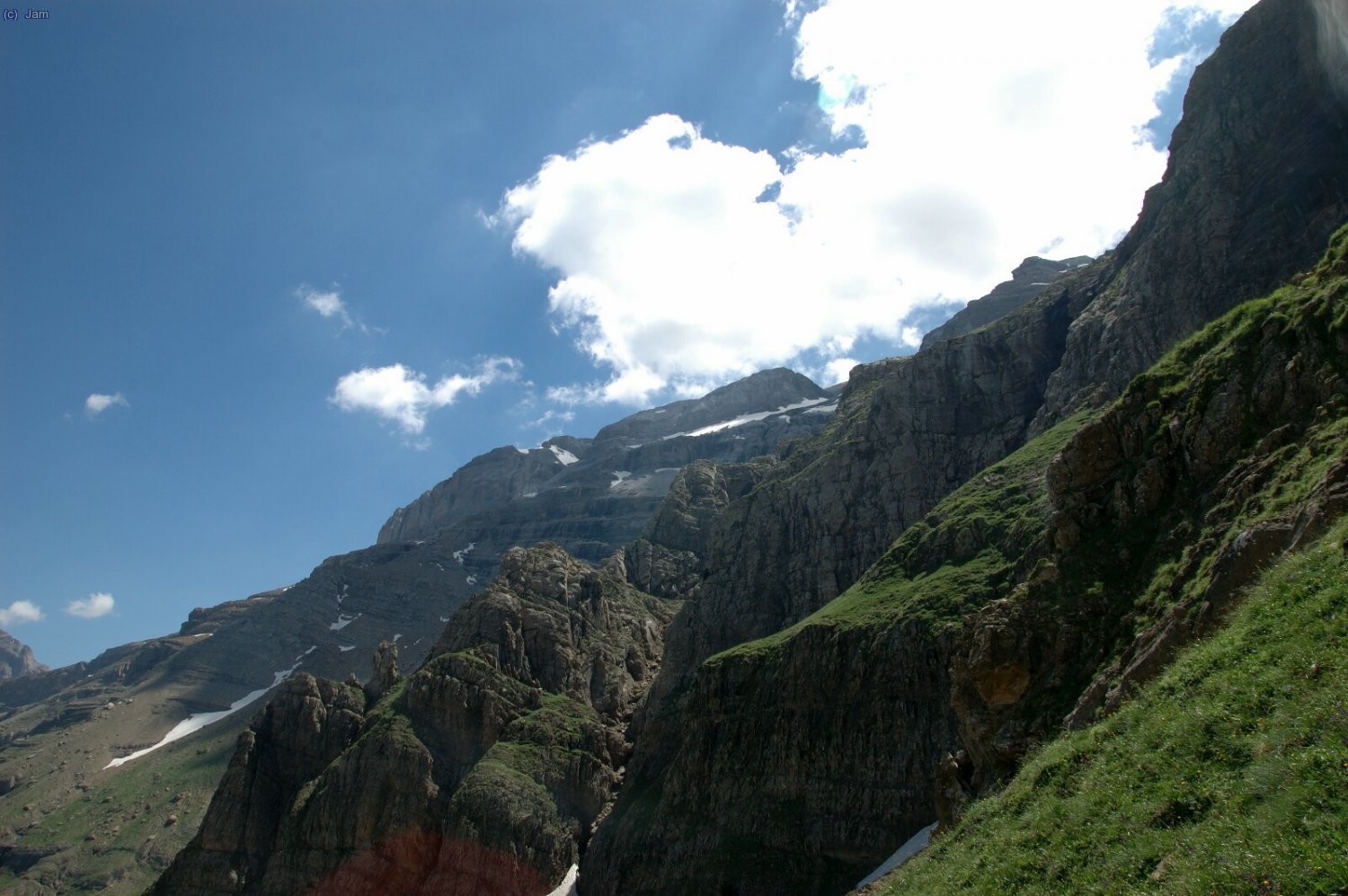 Despres d’un dia magn&iacute;fic, veiem uns pocs n&uacute;vols