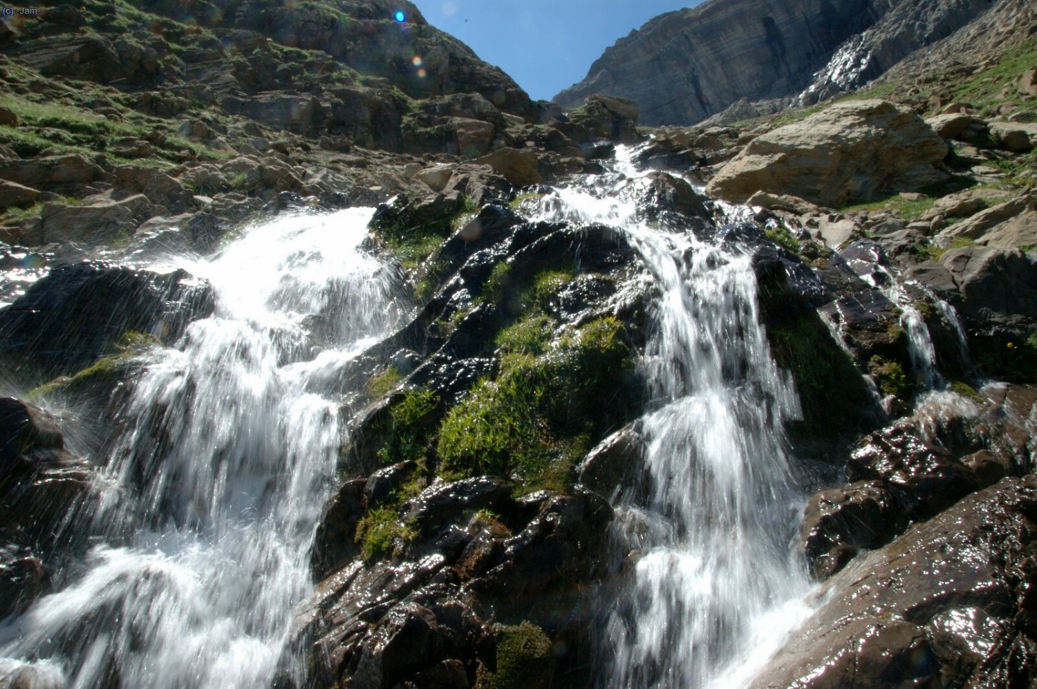 I aqu&iacute; de mes a prop