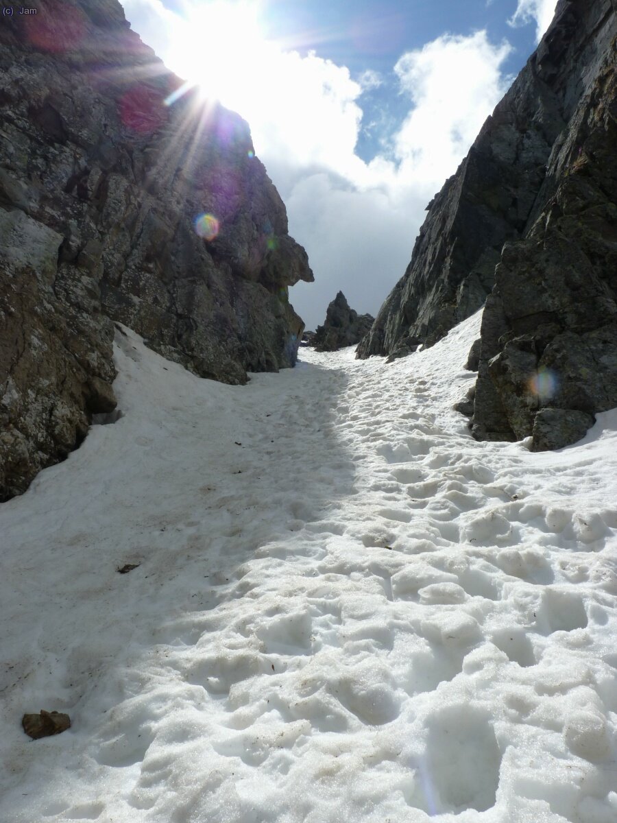I havia molt n&uacute;vols pero tambe veiem el sol.