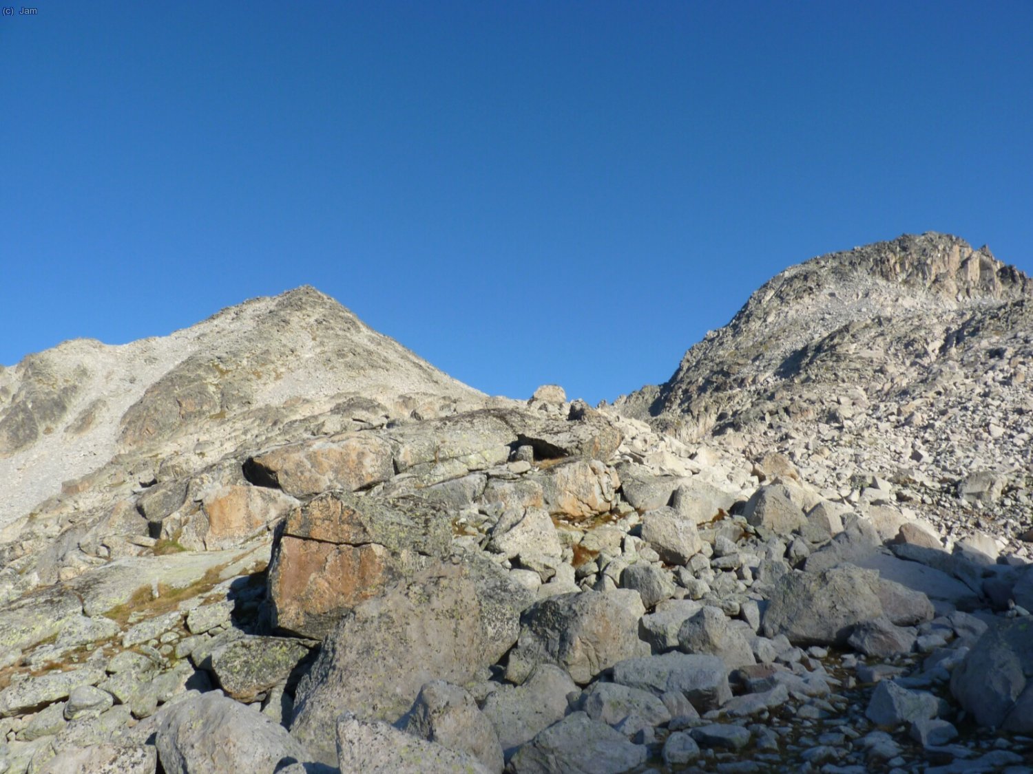 Una primera vista a l’Araguells i l’Aguja Juncadella