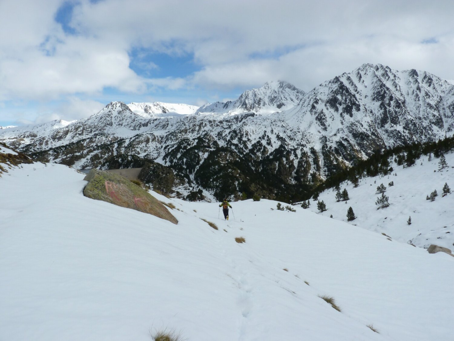 Sembla que comen&ccedil;a un altre cop a obrirse.