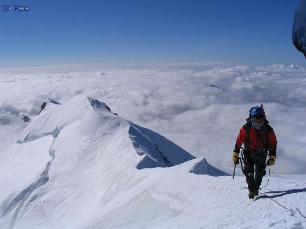 Despr&eacute;s de la Punta Felik, &uacute;ltimes arestes fins al cim...