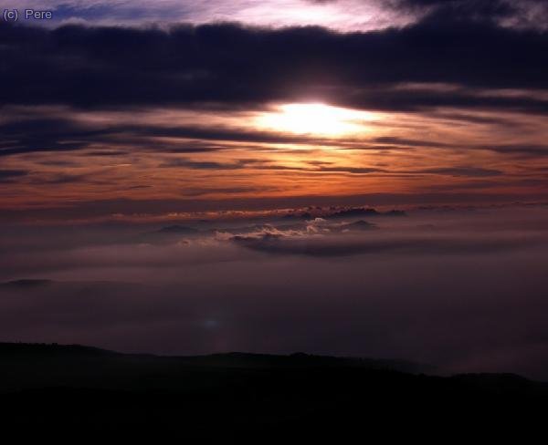 Montserrat treu el cap per l´horitzó....
