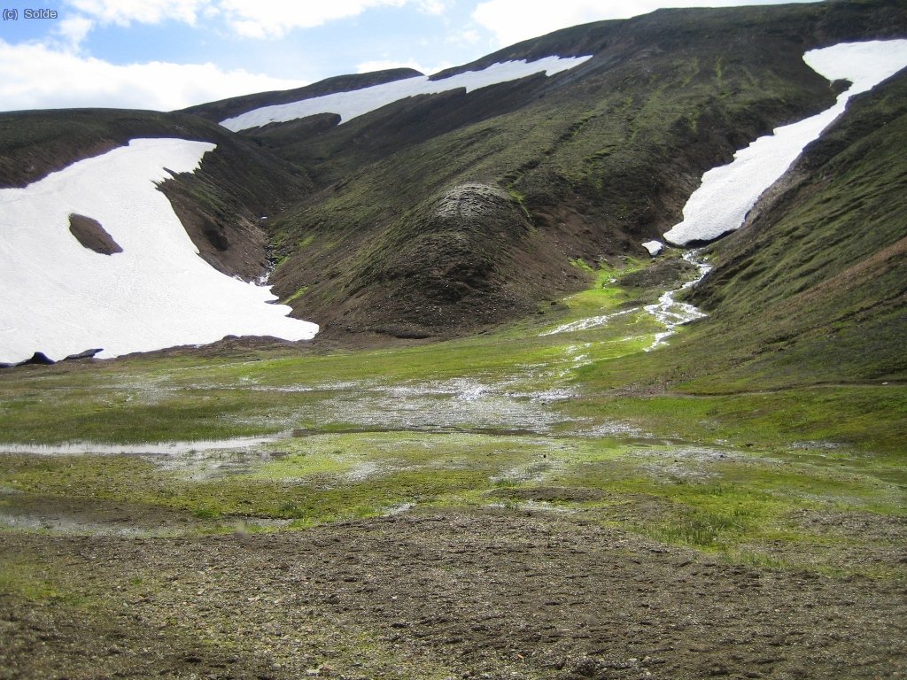 Ja tornem a ser a baix, abans de tornar a travessar el camp de lava