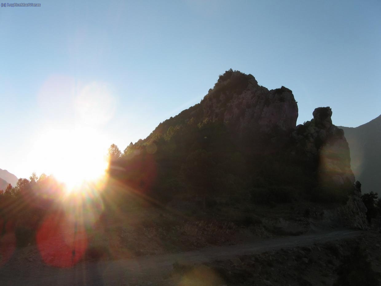 Vista de la cresta desde coll Pique con la salida del sol