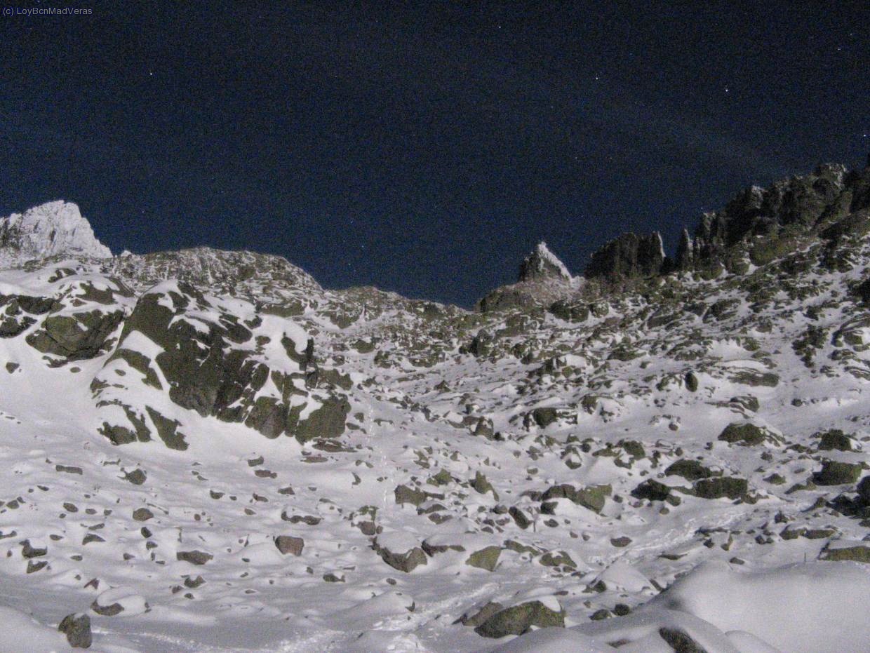 Foto nocturna del Ameal de Pablo