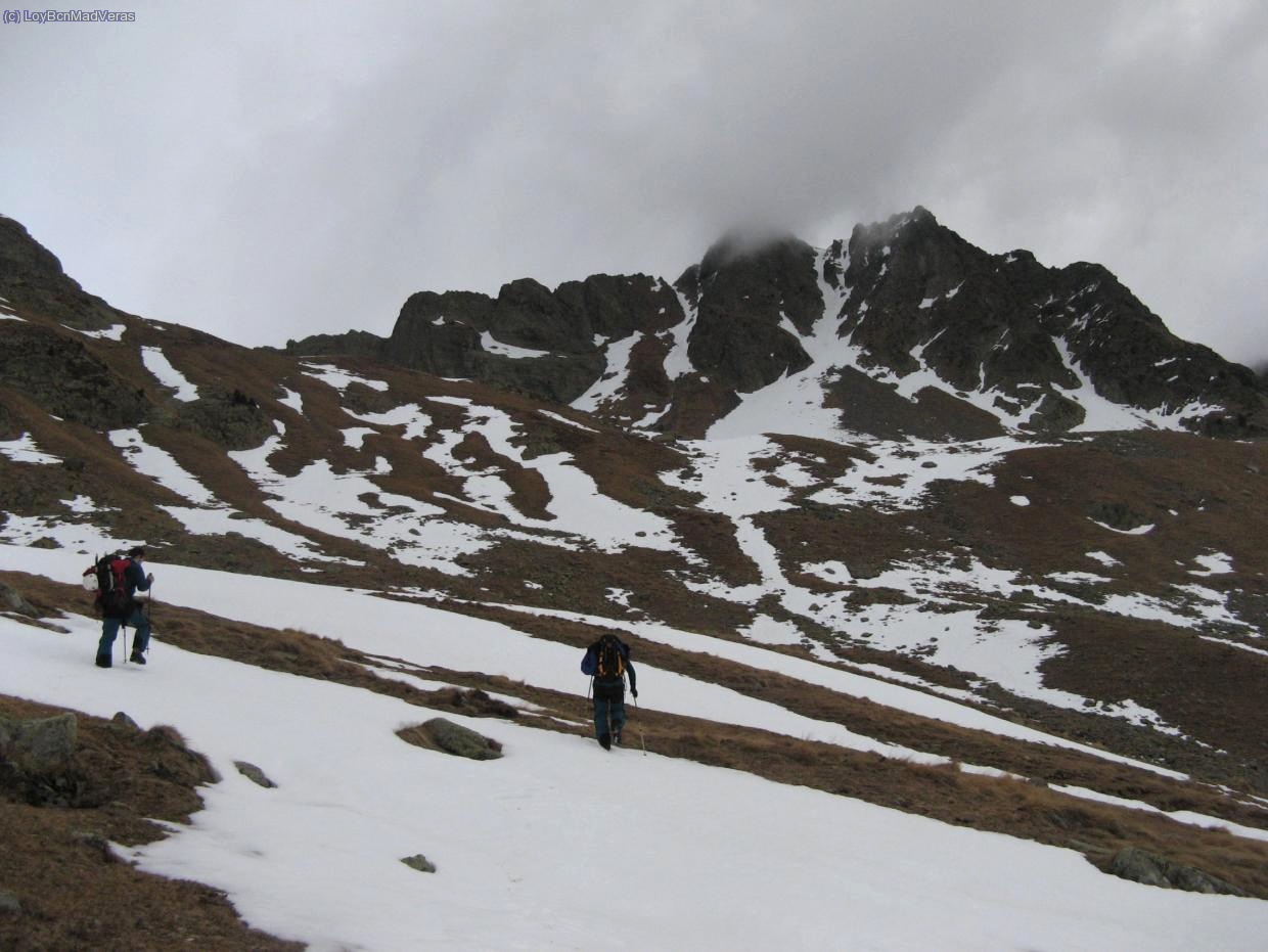 Aproximando a la Pe&ntilde;a Monta&ntilde;eta... Pero... &iquest;no decian que iba a hacer bueno?