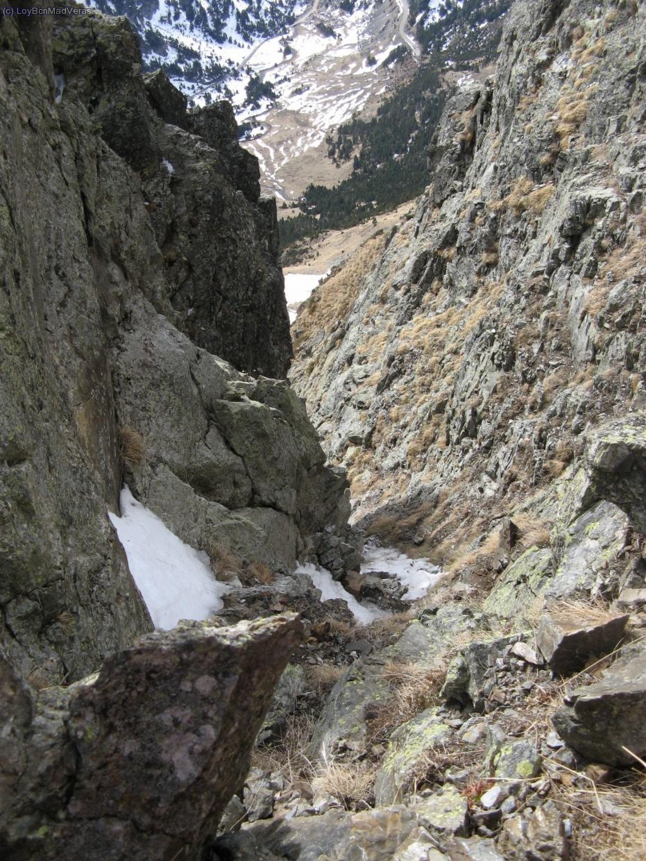 Salida del corredor, desde la R de la cresta