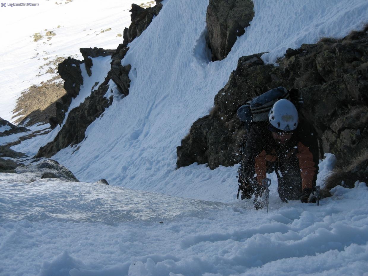 Madveras superando el resalte de hielo, de 55&ordm; a 60&ordm;