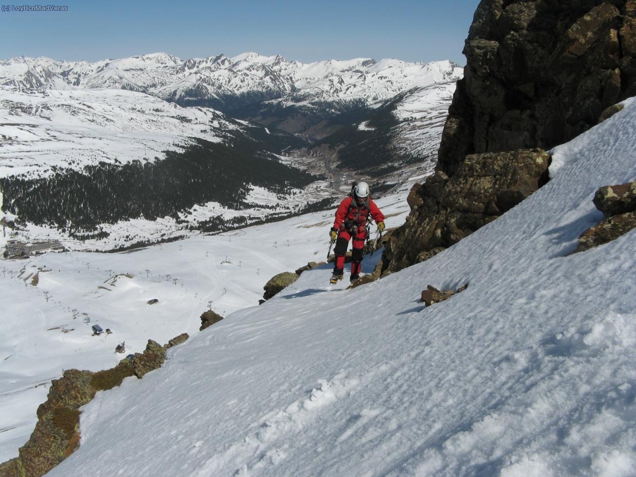 Flanqueo para llagar a la base de la cornisa