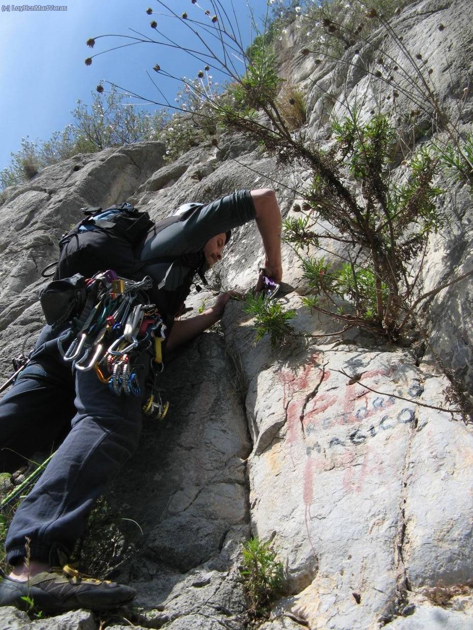Madveras colocando el primer seguro