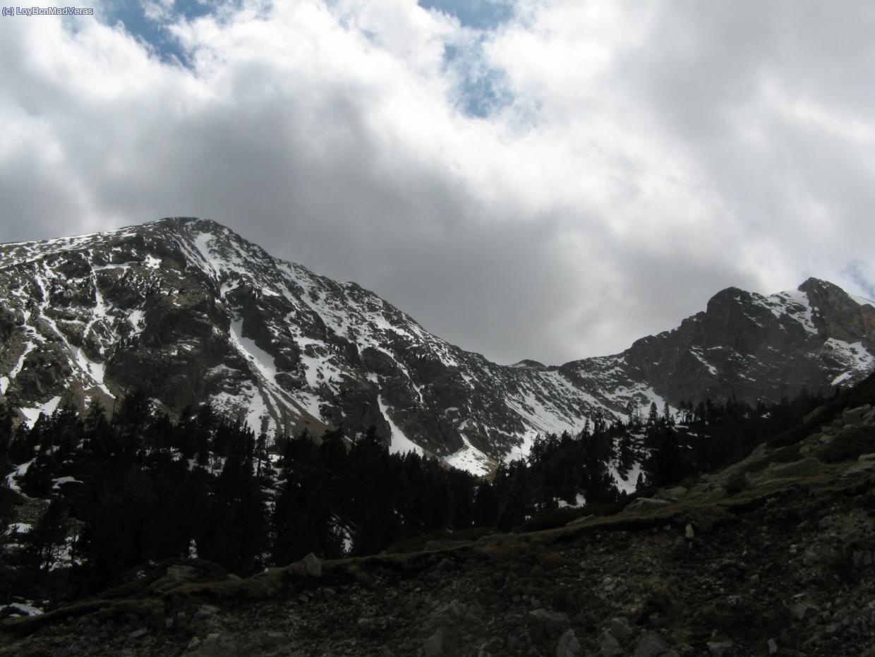 Vista de los dos Gra de Fajols desde el Parking