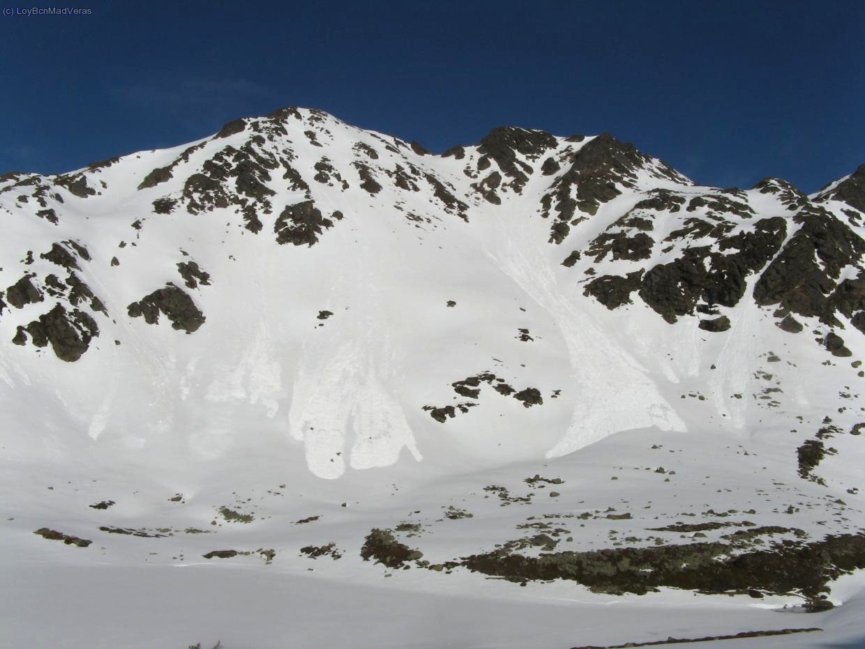 Las caras este estaban barridas por los aludes