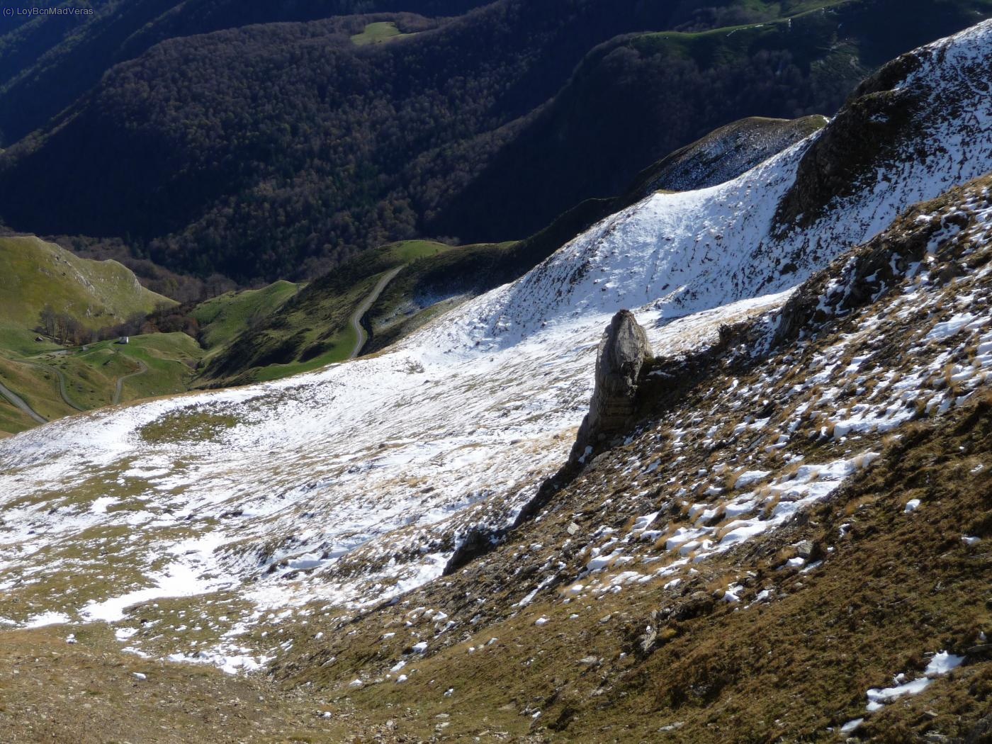 En las vertientes norte aun se mantiene la nieve caida durante la semana