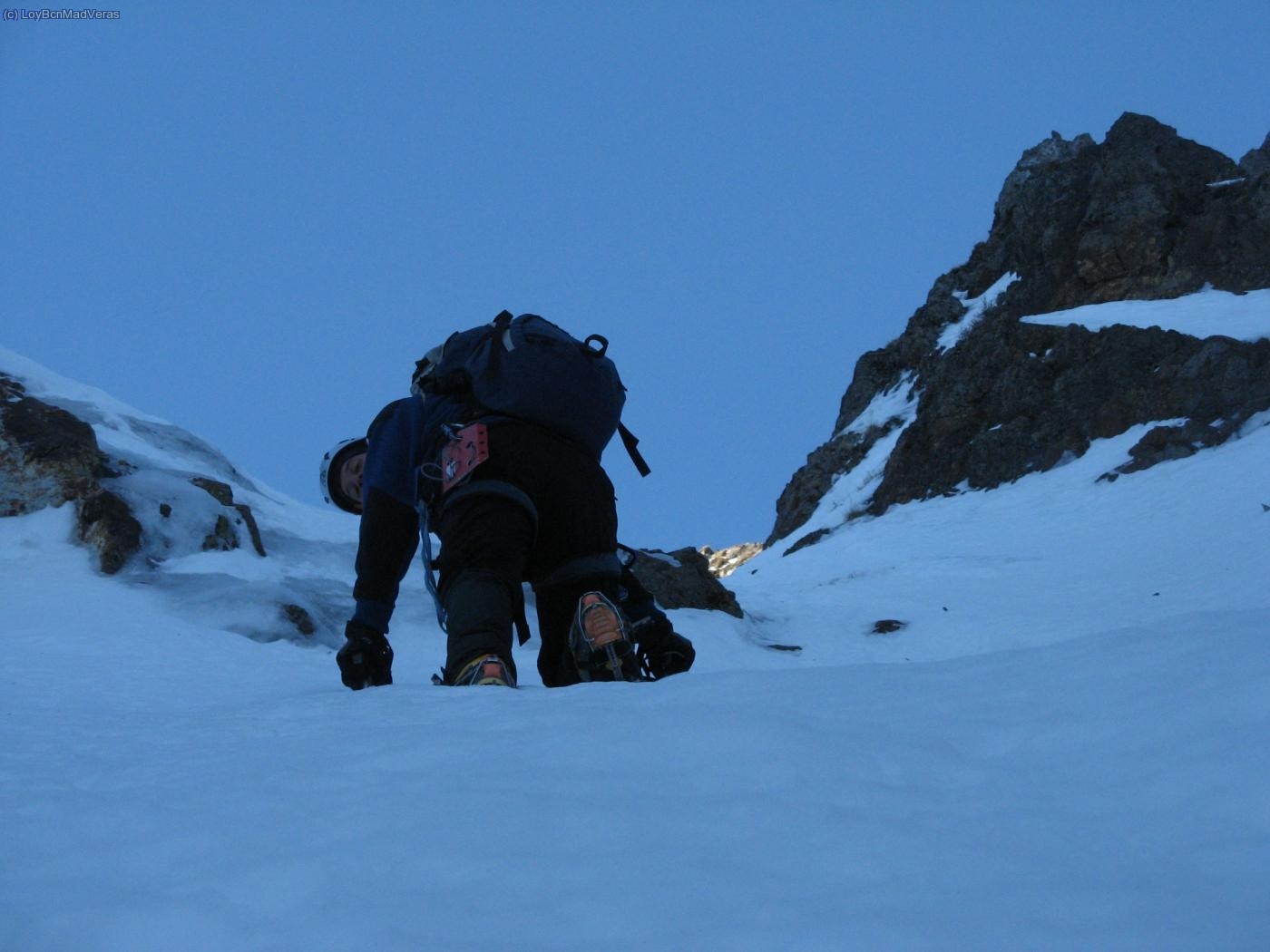Madveras en el resalte de hielo, estava un poco feo, pero se podia evitar por la derecha, auqneu la nieve de la derecha tambi&eacute;n estaba fea :S