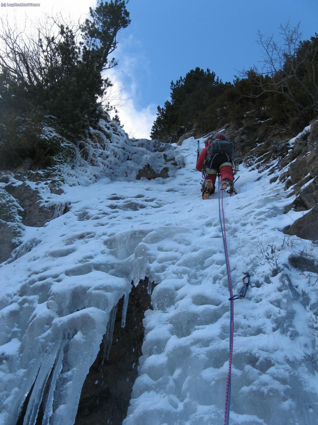 Loybcn le da, primea parte hueca y con hielo fino