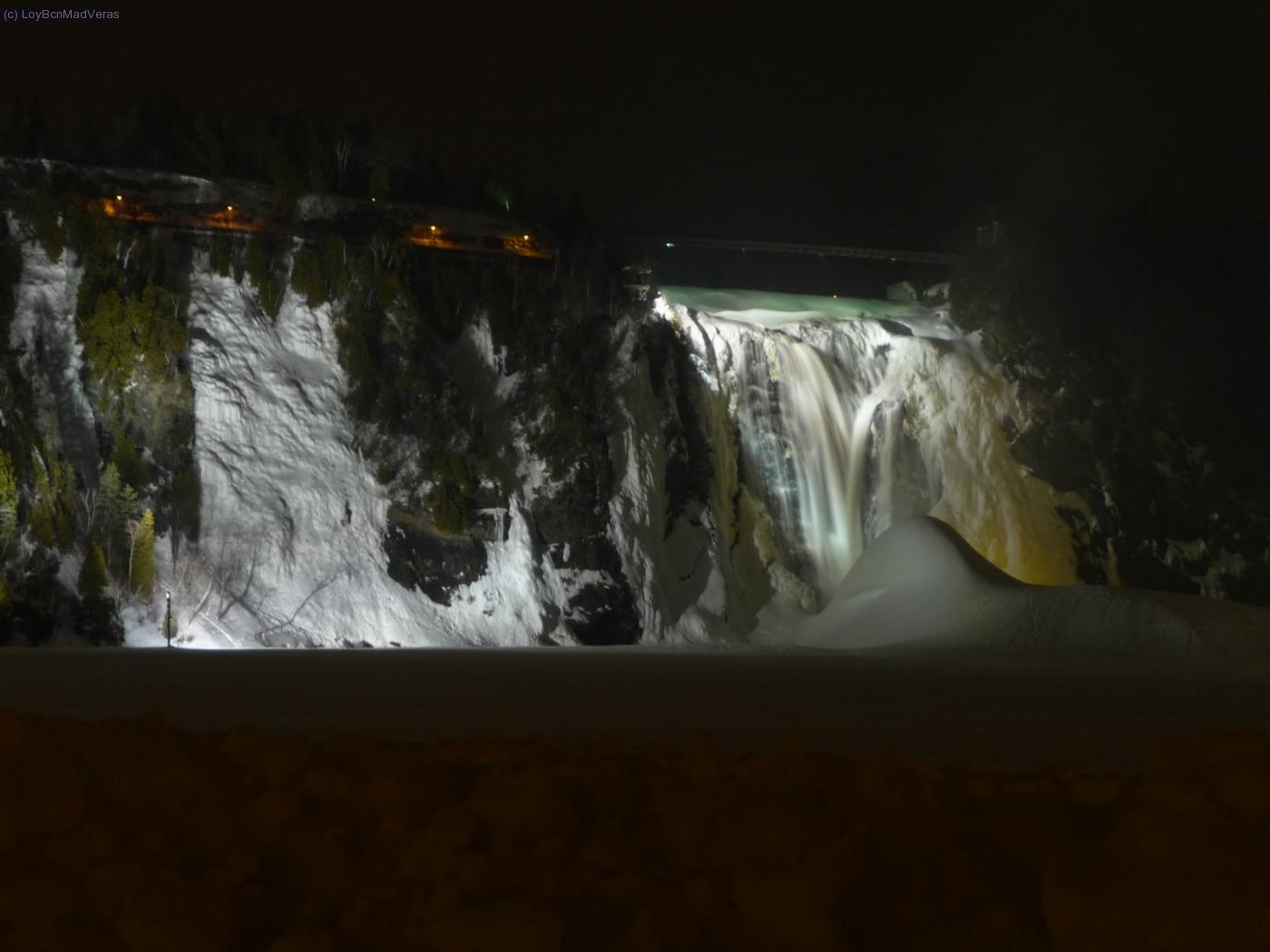 Chutes de Montmorency a le nuit (3)