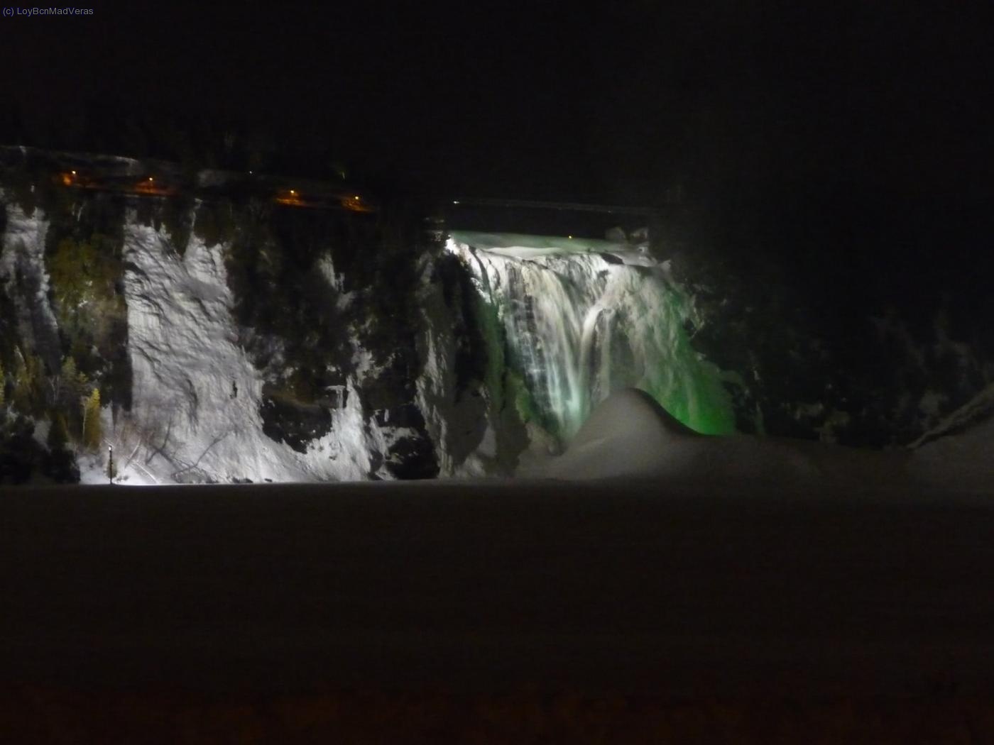 Chutes de Montmorency a le nuit