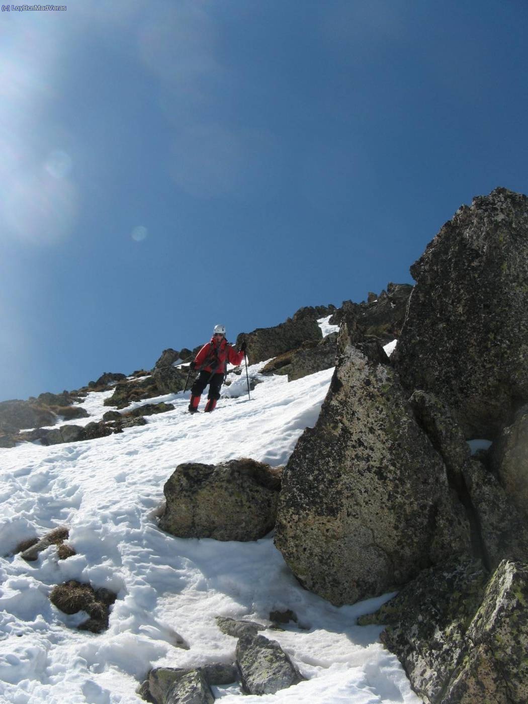 Encontramos tramos con la nieve dura como una piedra. fuimos siguiendo unas trazas