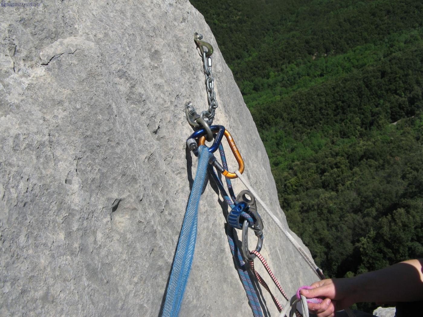 Instalación de rápel antes del paso de IV
