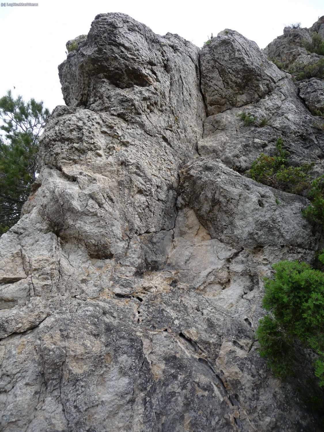 Primer resalte con parabolt amarillo. Este resalte no tiene mucha complicaci&oacute;n, eso s&iacute;, con bambas y en libre te lo tienes que mirar bien.