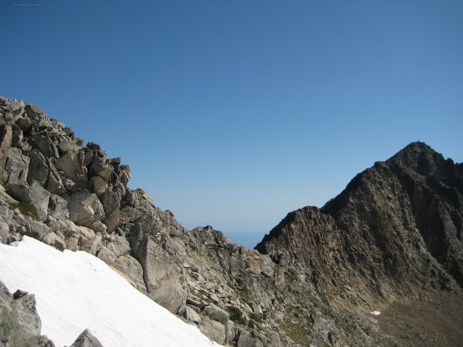 Ya se divisa la cresta y el Canigó a la derecha
