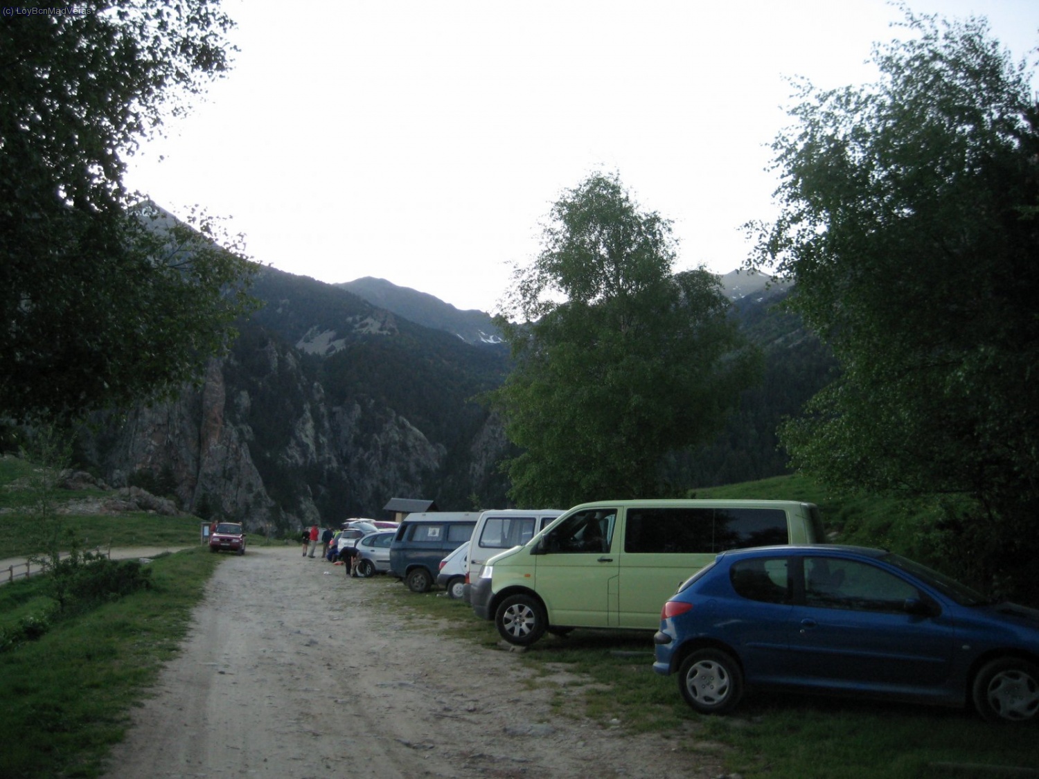 Parquing de Merialles. Está a petar