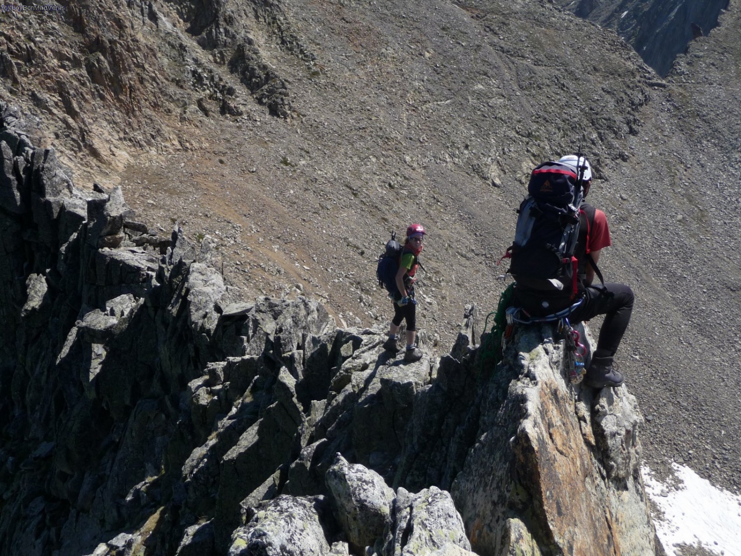 Rapaz en el paso a caballo