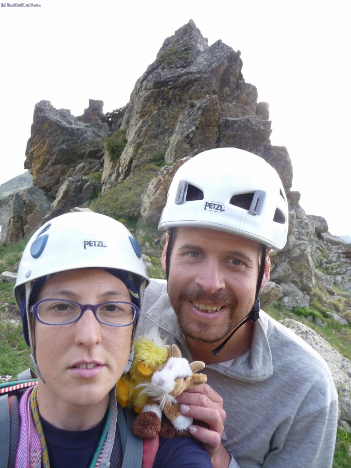 En el collado con la cresta detr&aacute;s