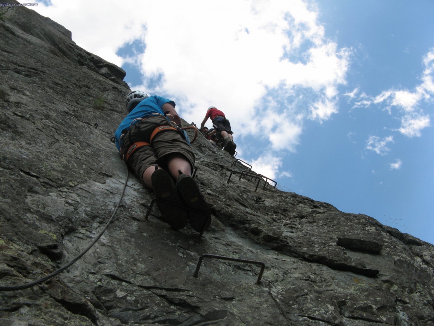 Delante nuestro un guia con su cliente