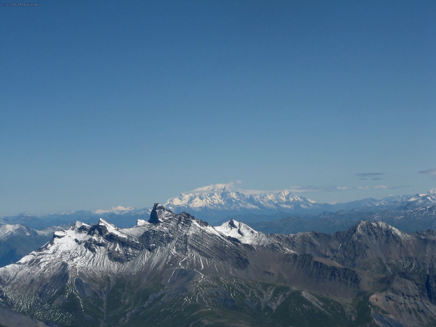 Al fondo el Montblanc