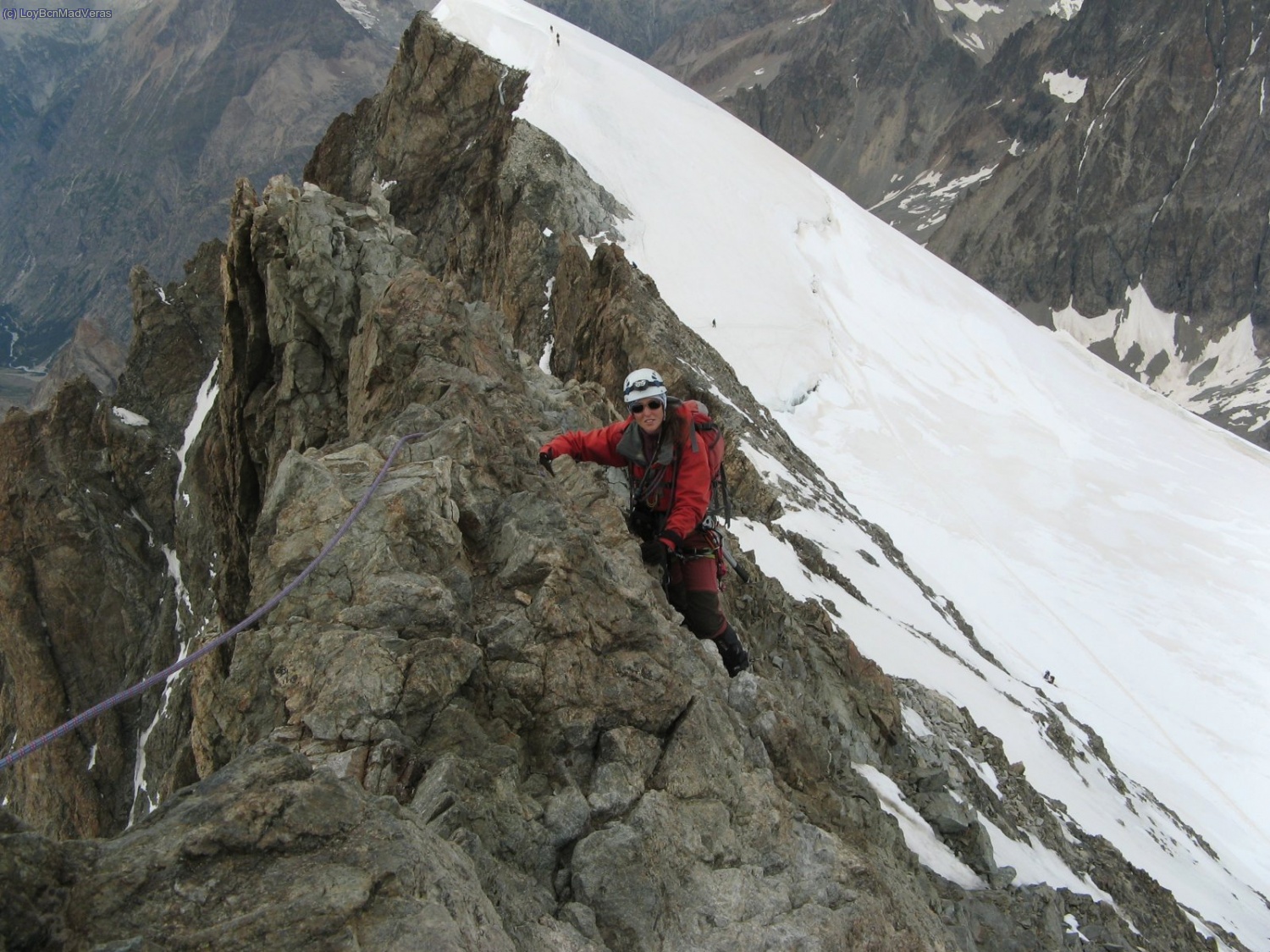 ... tiene ambientillo , sips...