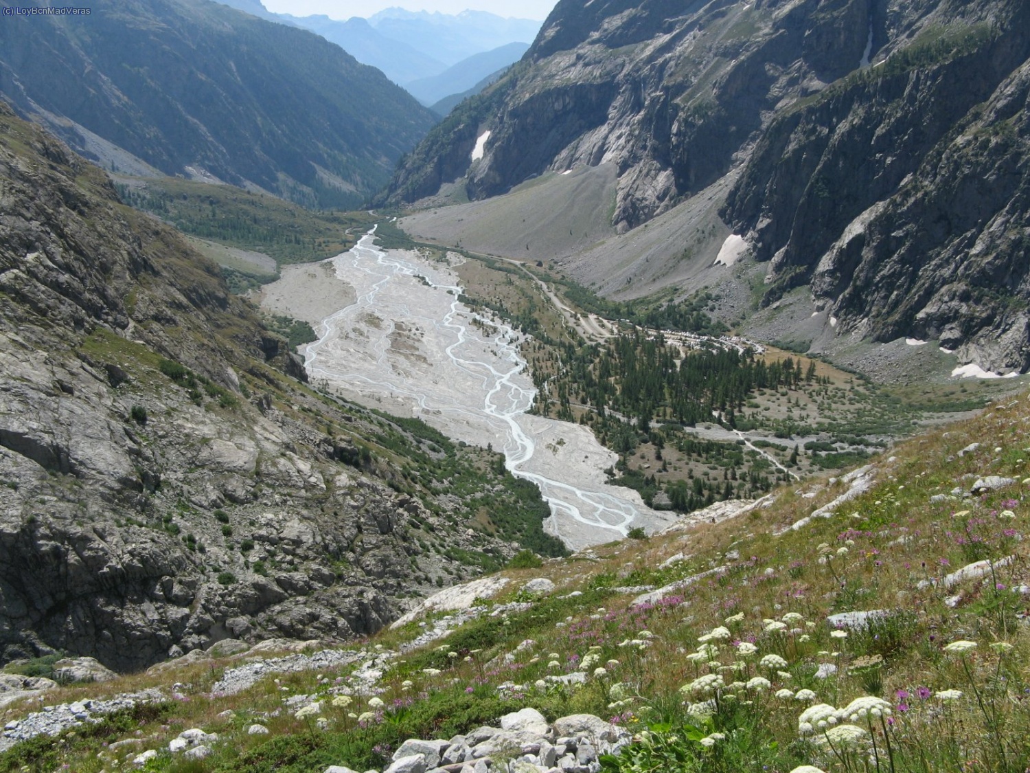 Parking de Pre Madame Carle ah&iacute; abajo ya