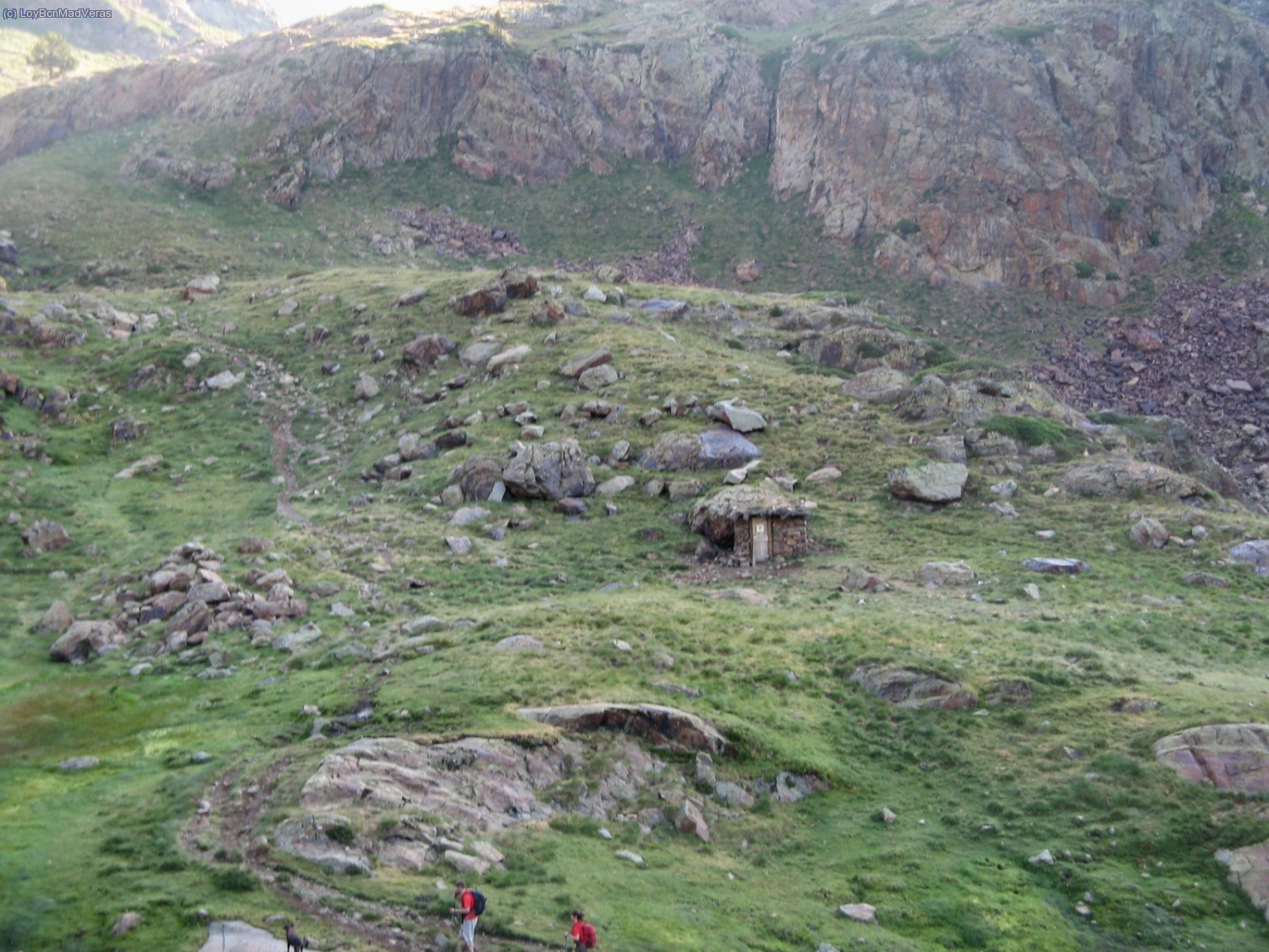 Caba&ntilde;a de camino al Estany d