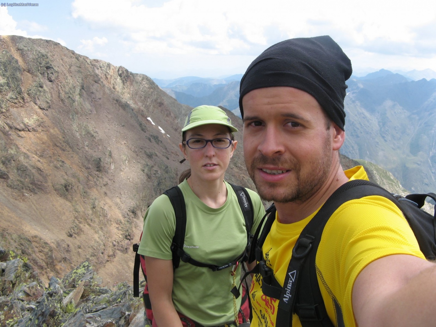ABT al Cap de la Coma de Riufred 3042m. Lo ascendimos ya que queda de camino y por si en un futuro lo incluyen en la lista ofical de 3000