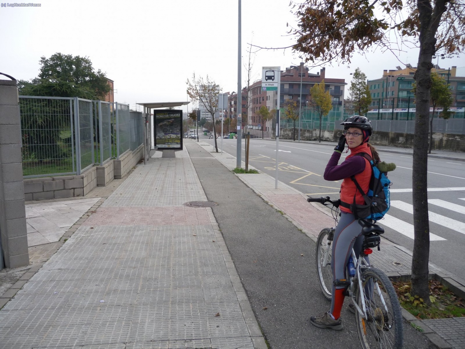 La ruta empieza en el Centro de Alojamiento de Vic, un pedazo del albergue!!
TYRanscurre por carril bici hasta salir de Vic