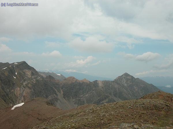 Alguien sabe que cresta es esta?... ya se qu enos e ve muy bien pero.....