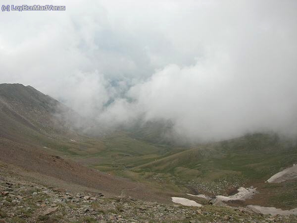 La niebla cubria el valle...