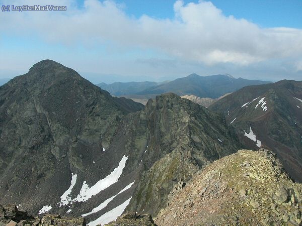 Comapedrosa, Baiau y el cresta de Malshiverns que va al baiu desde la Entrevessada