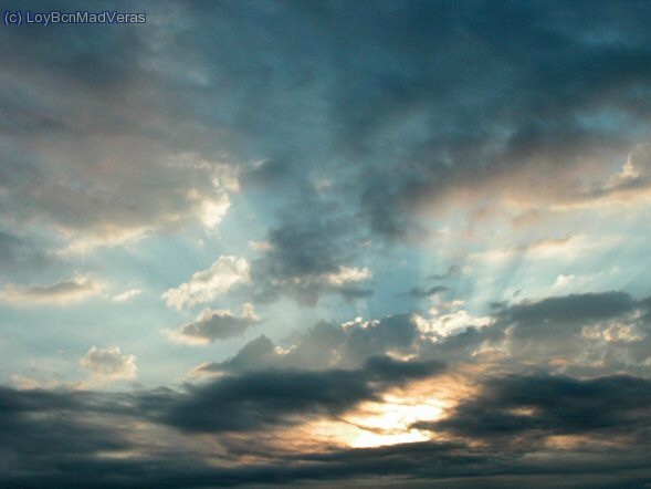 De camino a Chisagües, amanecer por la carretera
