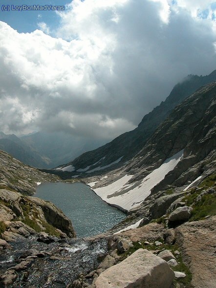 Tercer lago desde el collado del cuarto lago